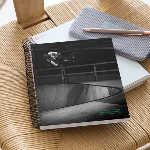Kolegij blok Miquelrius A5 70g 140L spiralni crte Extra rigid cardboard lifestyle skate park MR4198-3