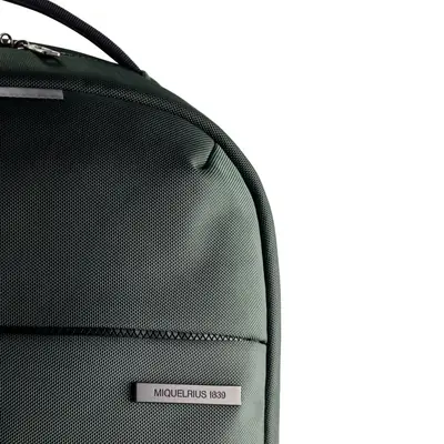 Ruksak za prijenosno računalo Miquelrius zeleni 16"M 38x46x13cm MR16981-7