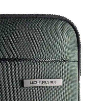Zaštitna navlaka za prijenosno računalo Miquelrius zelena  15" i 16" 39x29x3cm MR16987-5